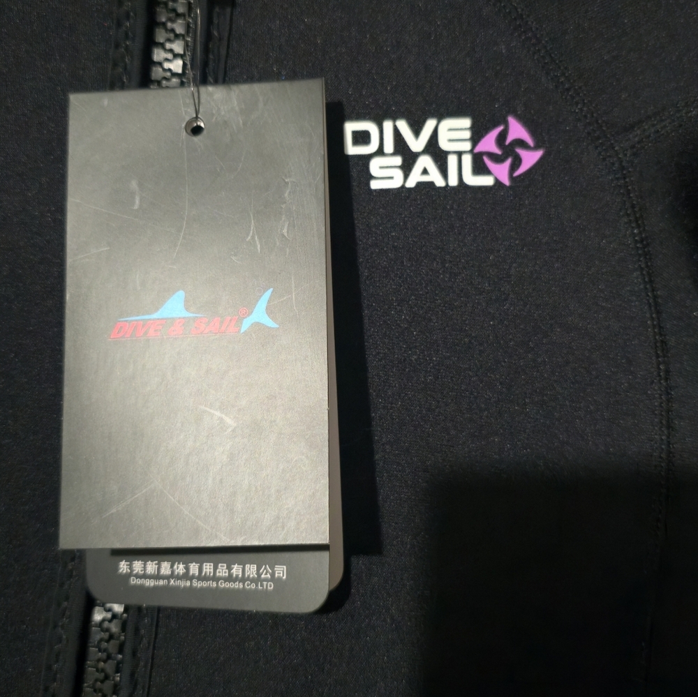 New Dive & Sail Full Wetsuit – Front Zip – New with Tags - Picture 2 of 2